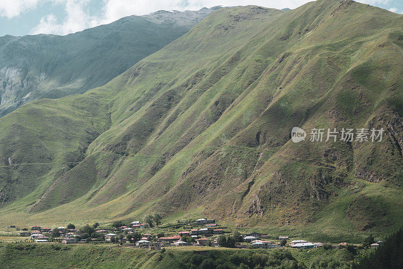 格鲁吉亚的Khurtısı Kazbegi村